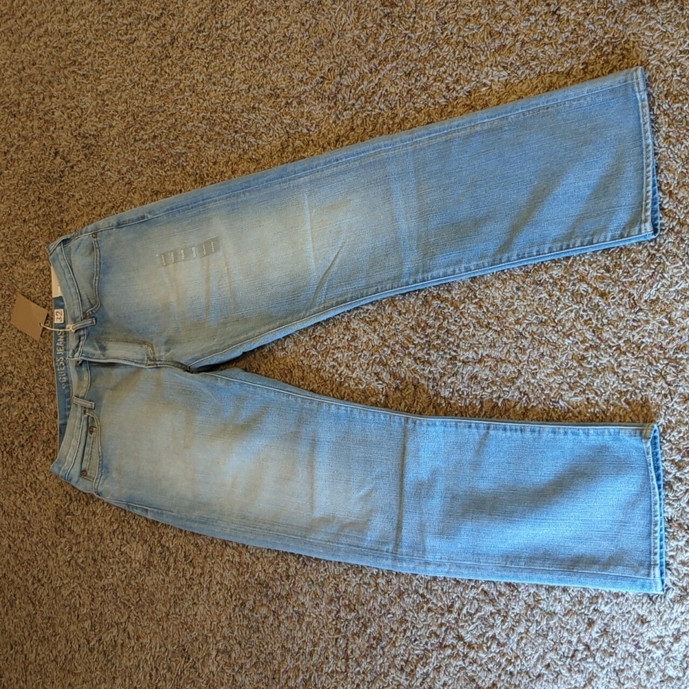 Guess Jeans *vintage* NWT! Light wash 32 x 30 Colby 100 relaxed fit narrow leg